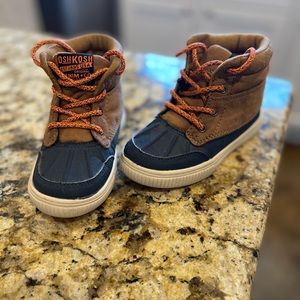 Toddler Boy Size 10 OshKosh Brown & Blue Boots